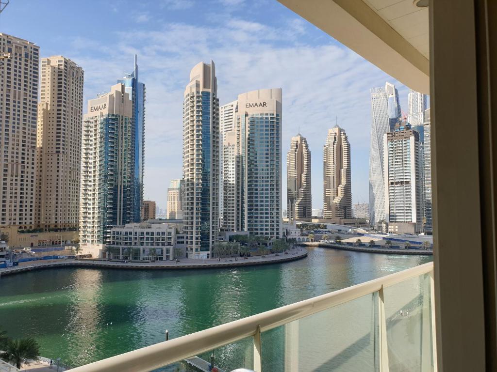 هتل نیو!! مارینا ویو آپارتمان - ریسانتلی رنووتد - NEW!! Marina View Apartment - Recently Renovated