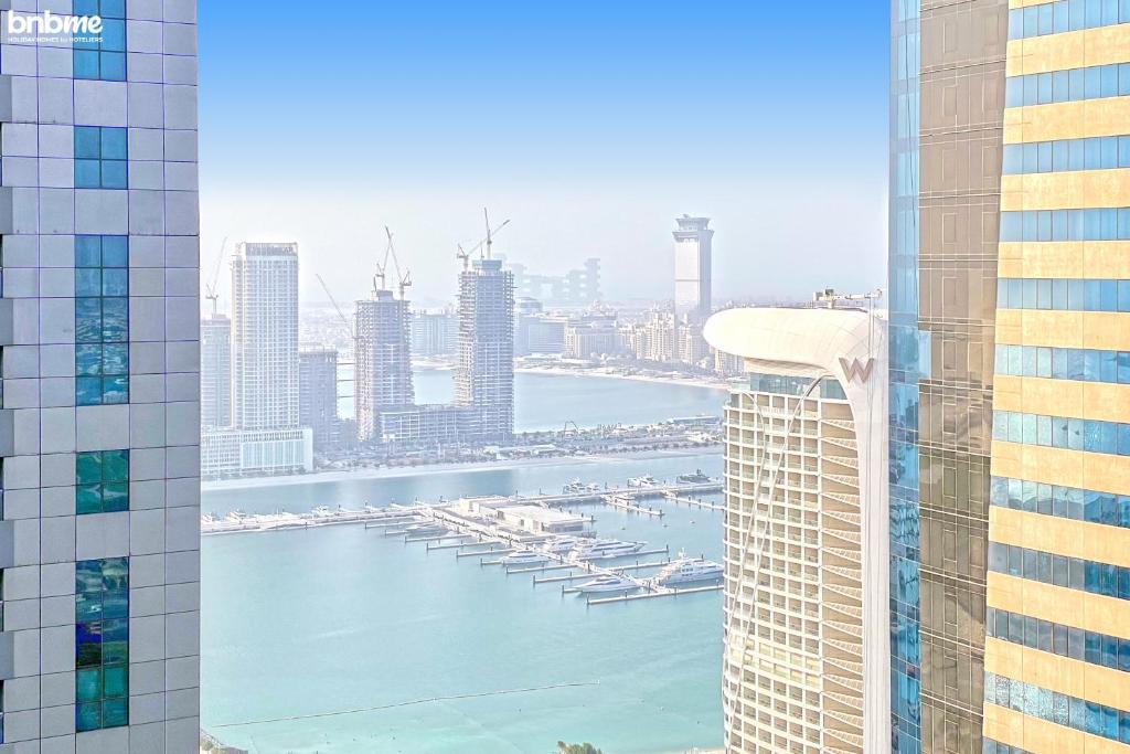 هتل بی ان بی می هومز - اکسپریس لکیوریس اسکای های مارینا لیوینگ - ۸۰۴۴ - bnbmehomes - Experience Luxurious Sky High Marina Living - 8044
