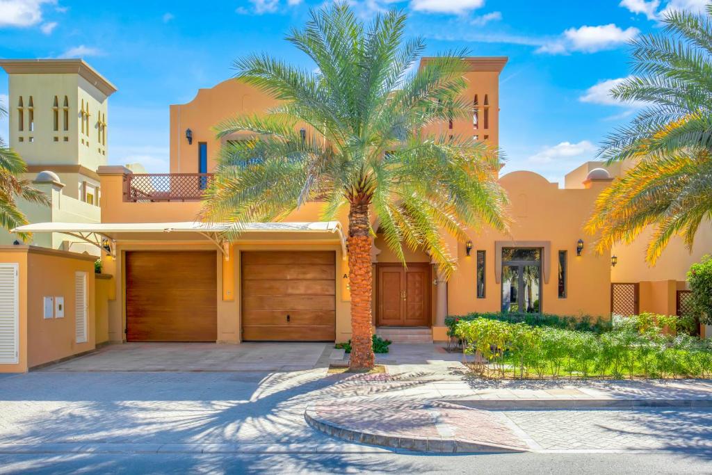 هتل فم لیوینگ - پالم جمیرا - بیچ ویلاس وید پرایوت پول - FAM Living - Palm Jumeirah - Beach Villas with Private Pool