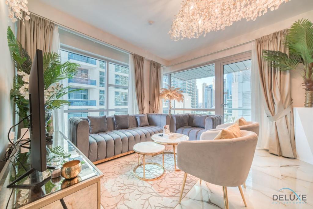 هتل کلاسی 2BR ات لا ریویرا دبی مارینا بای دلاکس هالیدی هومز - Classy 2BR at La Riviera Dubai Marina by Deluxe Holiday Homes