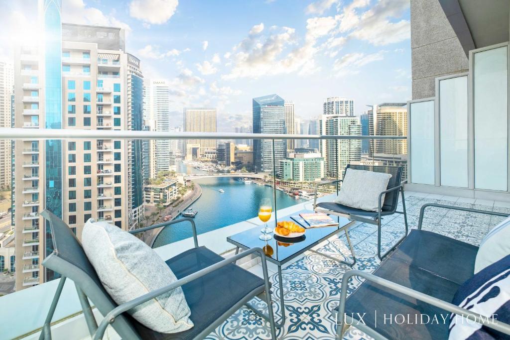 هتل لاکس مارینا پرومند پنت هاوس سوئیت - LUX Marina Promenade Penthouse Suite