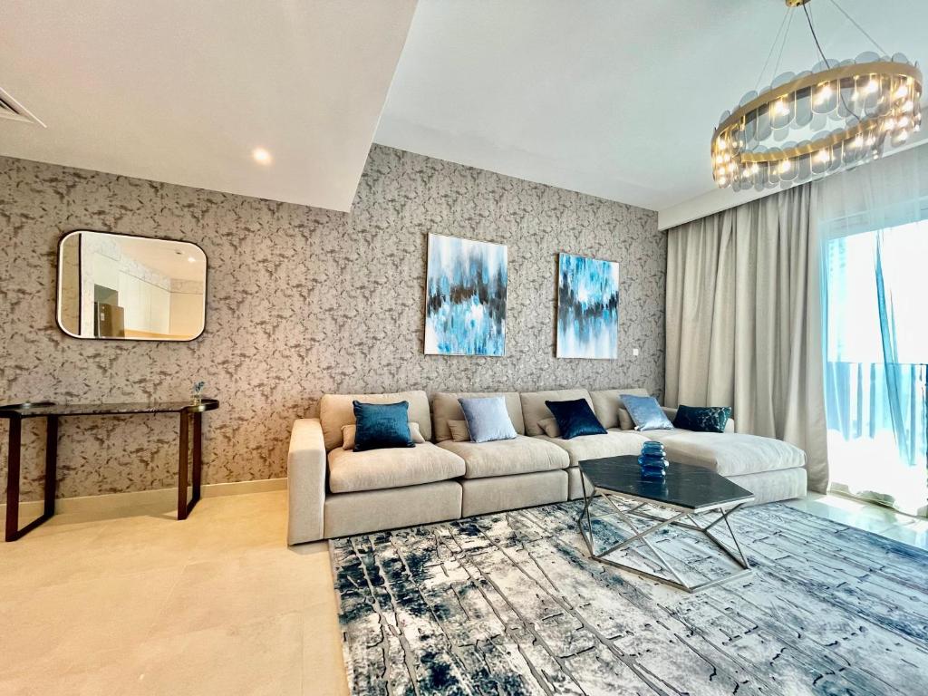 هتل آلتمیت لاکچری ات دبی کریک هوریزون واترفرانت - Ultimate Luxury at Dubai Creek Horizon Waterfront