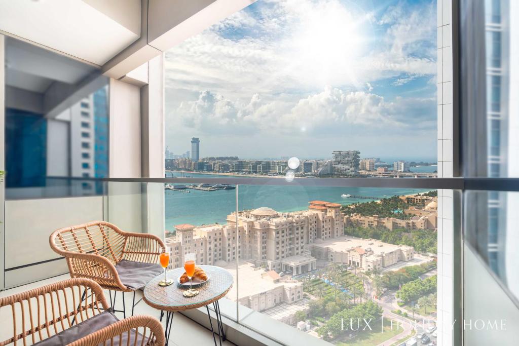 هتل لاکس د مارینا اوشن ویو سوئیت 1 - LUX The Marina Ocean View Suite 1