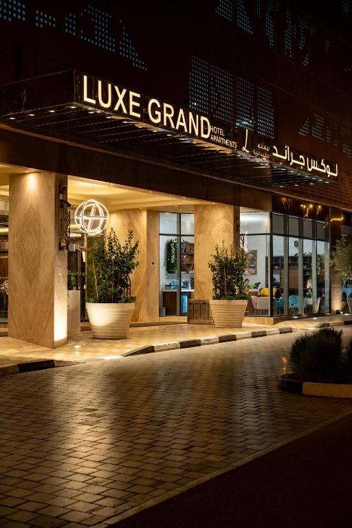 لاکس گرند هتل آپارتمانز Luxe Grand Hotel Apartments