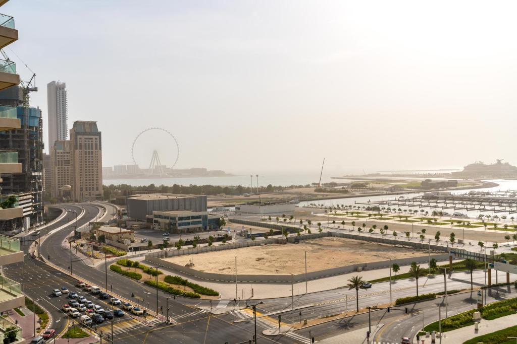 هتل لاکس بن بی الیت رزی دنس هاربر ویوز - Lux BnB Elite Residence Harbor Views