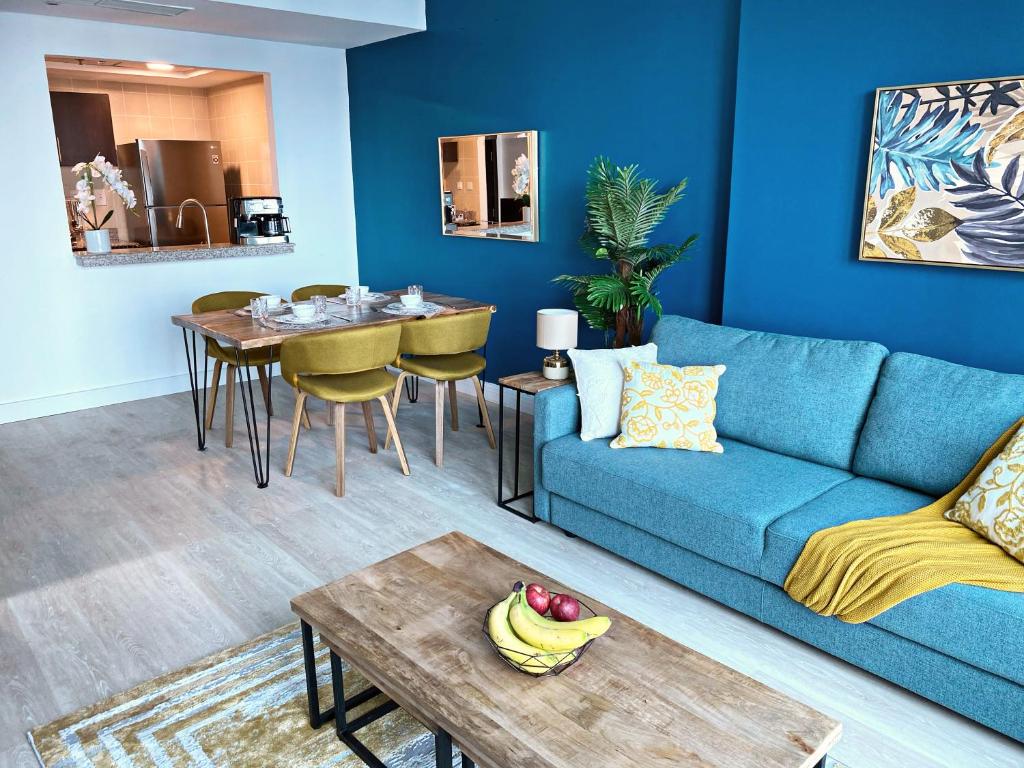 هتل بیوتیفول کلاوز تو بیچ دبی مارینا آپارتمان - Beautiful Close to Beach Dubai Marina Apartment