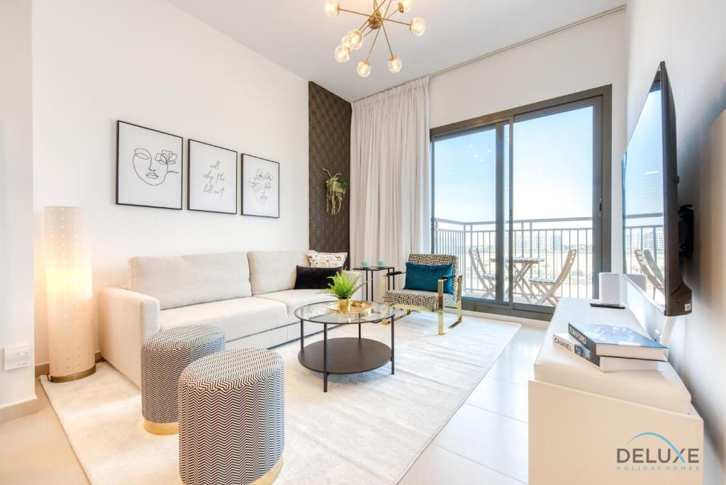هتل اسپاتلس ۱ بی آر ات یونا تاون اسکوئر دبی لند بای دلاکس هالیدی هومز - Spotless 1BR at UNA Town Square Dubailand by Deluxe Holiday Homes