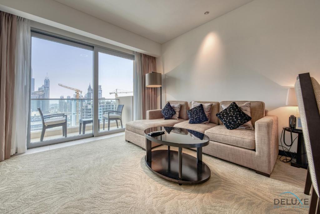 هتل اکسکوزیت 1BR ات د آدرس رزیڈنسز دبی مارینا بای دلاکس هالیدی هومز - Exquisite 1BR at The Address Residences Dubai Marina by Deluxe Holiday Homes