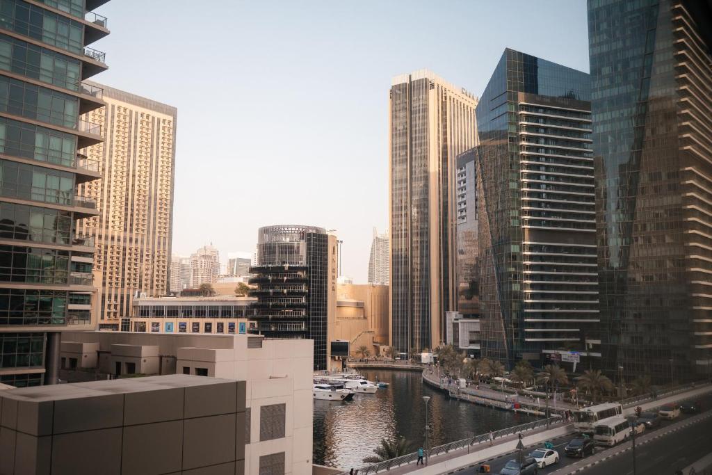 هتل کلاسی 1بی‌آر در ال سحاب دبی مارینا - Classy 1BR in Al Sahab Dubai Marina
