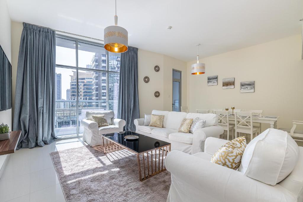 هتل چاره‌میگ 3 بی‌آر ویت واکینگ دیستنس تو د بیچ - Charming 3 BR with walking distance to the Beach
