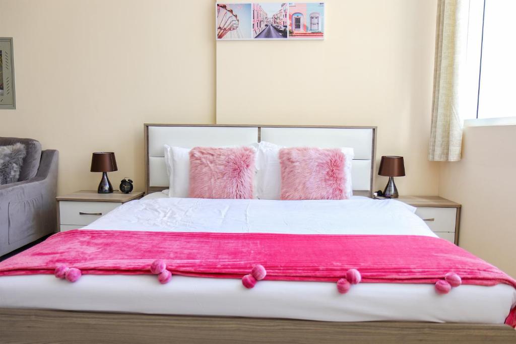 هتل ش ش - فرنیشد استودیو آپارتمان، سیلیکون گیتس ۴ - SHH - Furnished Studio Apartment, Silicon Gates 4