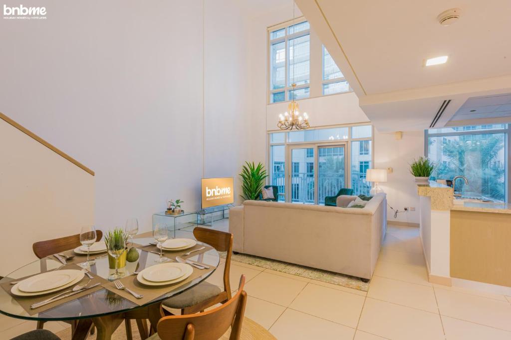 هتل بی ان بی می - ذ لوفتز - ایماار - bnbme - The Lofts - Emaar