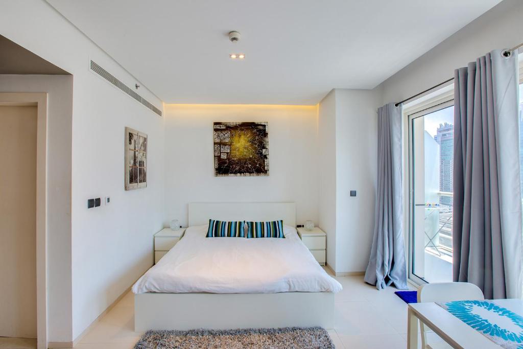 هتل استایلش استودیو این وست اونیو دبی مارینا - Stylish Studio in West Avenue Dubai Marina