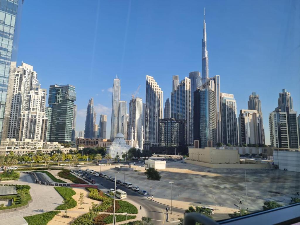 هتل اسکنا ویکیشن هومز - داماک Maison Cour Jardine - OSKENA Vacation Homes - Damac Maison Cour Jardine