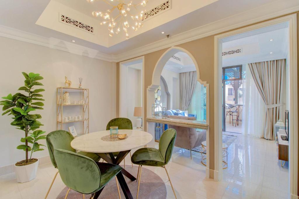 هتل دورانی هومز - سوک ال باهار لاکچری لیوینگ ویت برج اند فاونتین ویوز - Durrani Homes - Souk Al Bahar Luxury Living with Burj & Fountain Views