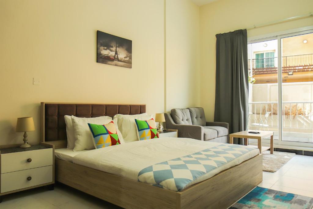 هتل ش ش - فرنشید استودیو این نایت بریج کورت آ، جی وی سی - SHH - Furnished Studio in Knight Bridge Court A, JVC