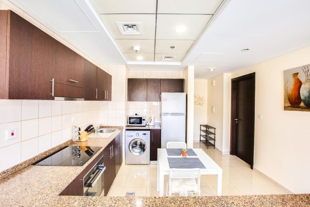 هتل بِی سنترال آپارتمان ویت آوسام مارینا ویو - Bay Central apartment with awesome Marina view