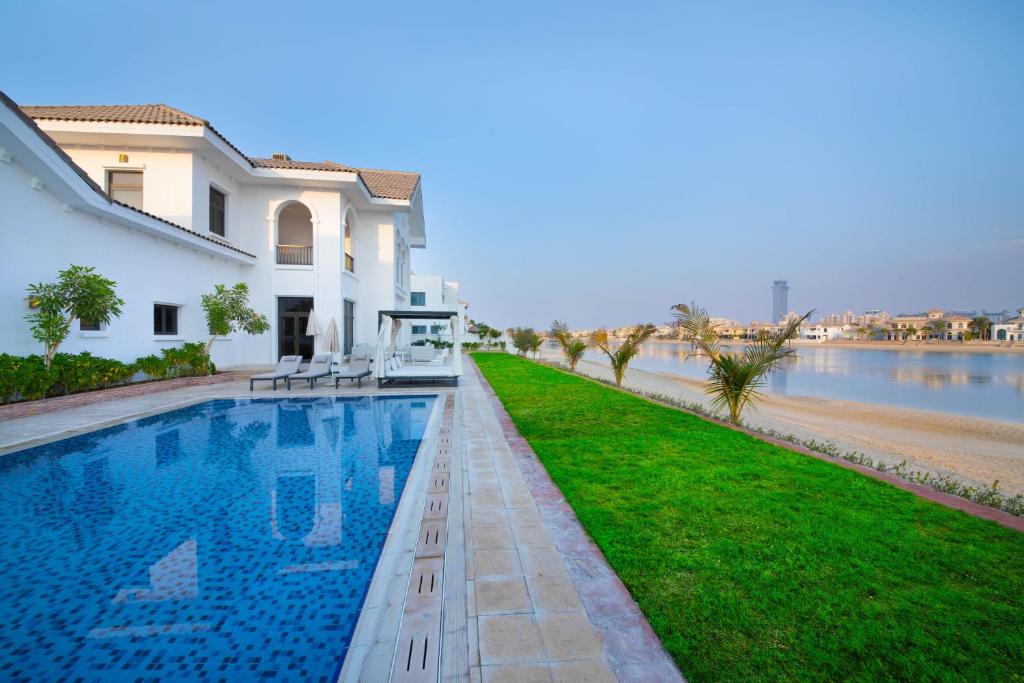 هتل مزن پریوه - لاکچری ویلا وید دراماتیک ویو پرایوت بیچ اند پُول - Maison Privee - Luxury Villa with Dramatic View Private Beach & Pool