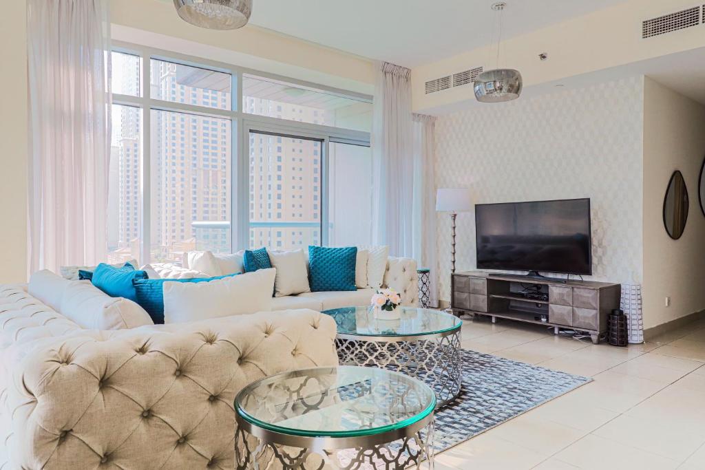 هتل نسما لاکچری استیز - پاستل-کالر اپت ویت جاو-درپینگ مارینا ویوز - Nasma Luxury Stays - Pastel-Colored Apt With Jaw-Dropping Marina Views