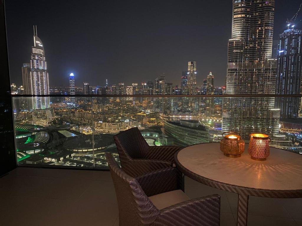 هتل دو بد روم و با فول برج وی - 2 Bedroom with Full Burj view