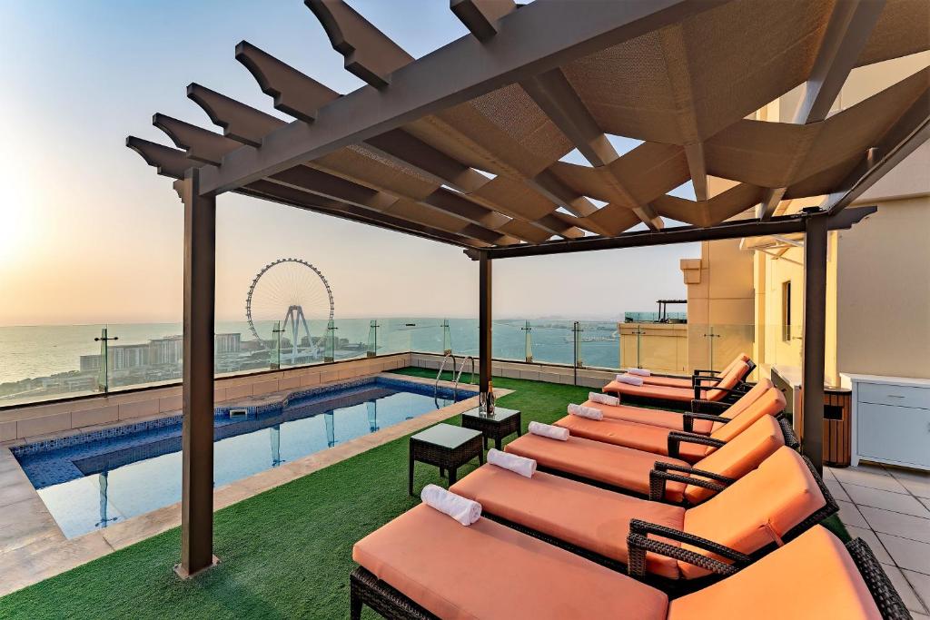 هتل جی بی آر پنت هاوس ویت تراس پُل - Jbr penthouse with terrace pool
