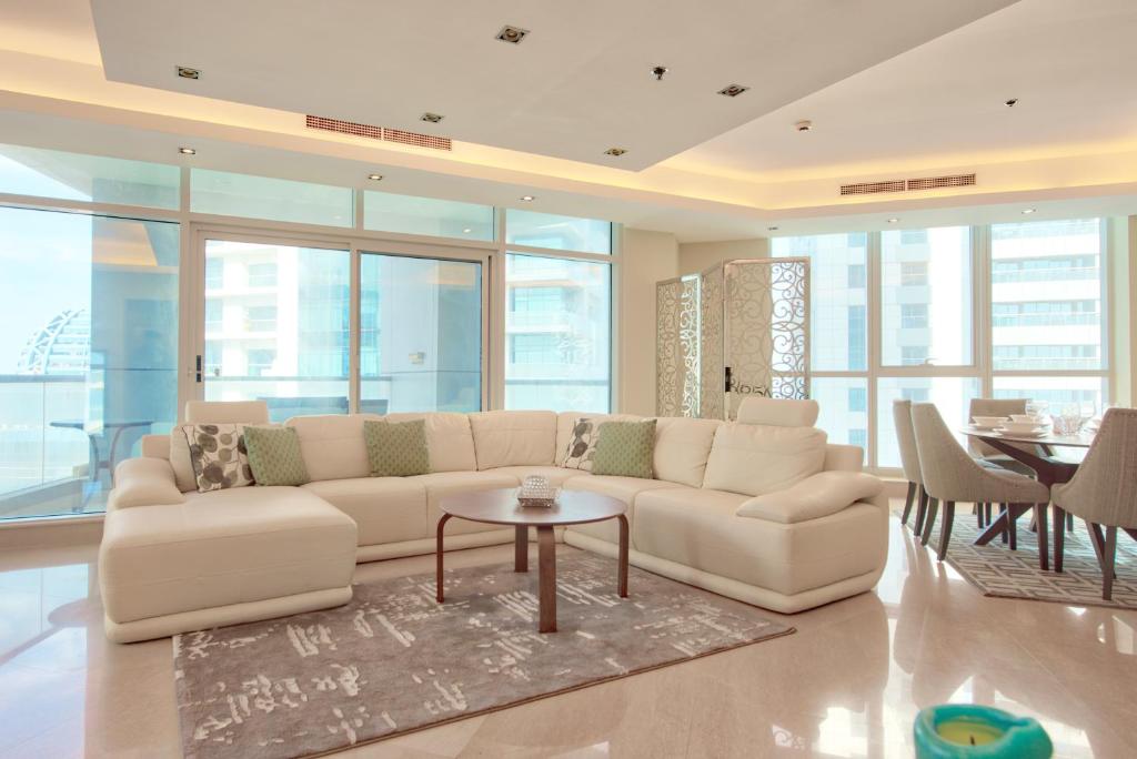 هتل لوتون ویکیشن هومز - د مارینا تورچ - سی ویو - 64AB07 - Luton Vacation Homes - The Marina Torch - Sea view - 64AB07
