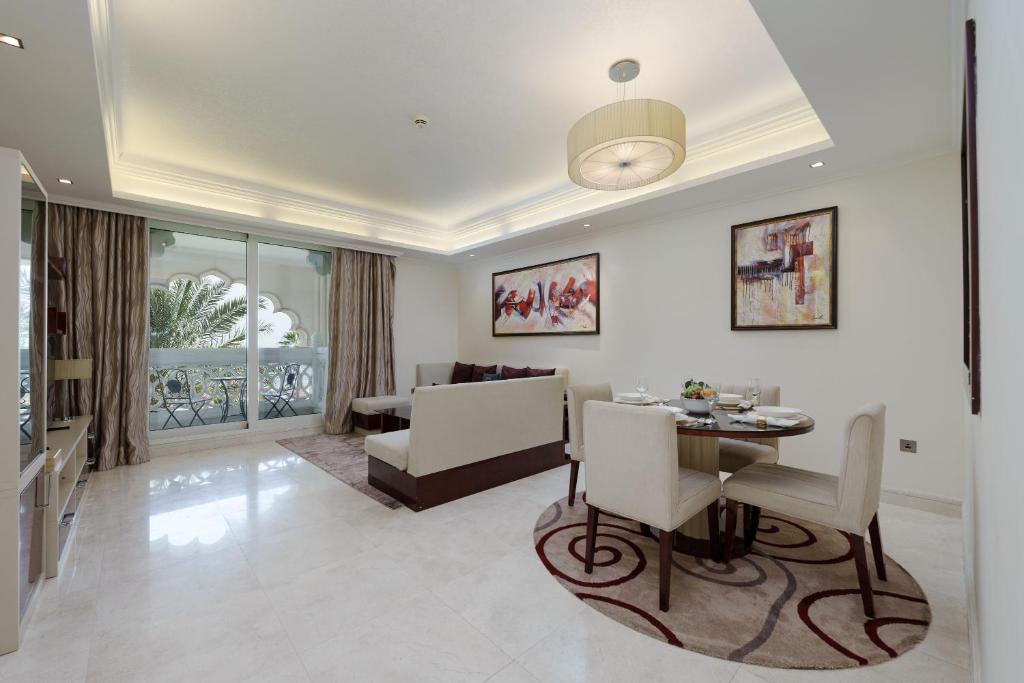 هتل میسون پریو - چارمینگ آپت وید سی ویو آن د پالم جمیرا - Maison Privee - Charming Apt with Sea View on the Palm Jumeirah