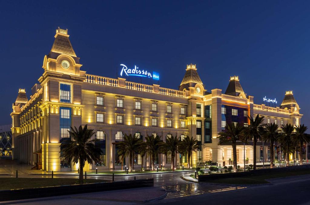 هتل Radisson Blu Hotel, Ajman (Hotel) (UAE) Deals