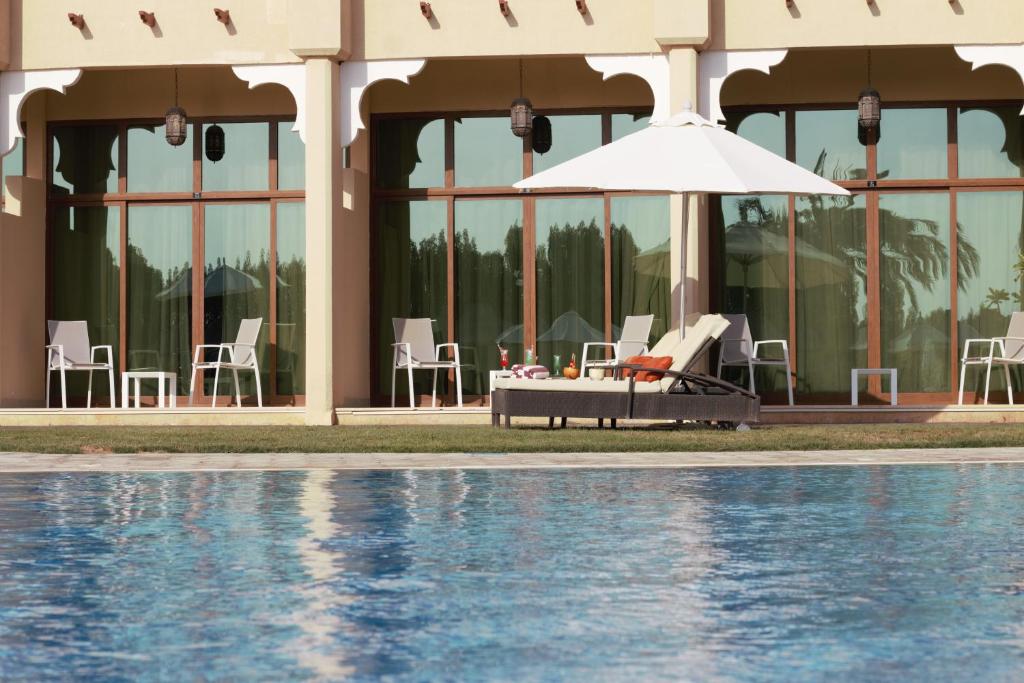 هتل Western Hotel - Madinat Zayed (Hotel), Madīnat Zāyid (UAE) Deals