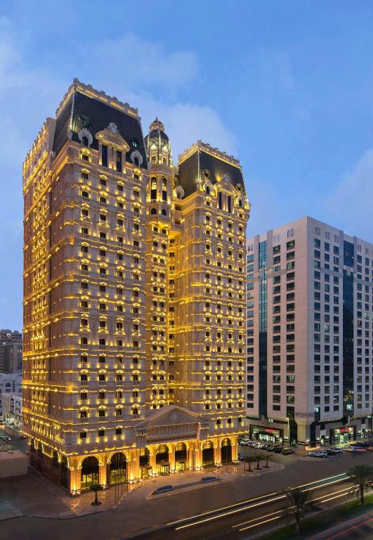 هتل Royal Rose Abu Dhabi, a Curio Collection by Hilton Affiliated Hotel (Hotel) (UAE) Deals