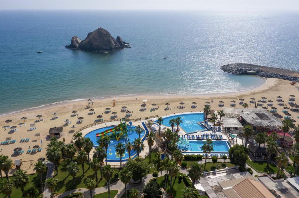 سندی بیچ هتل اند ریزورت - Sandy Beach Hotel & Resort