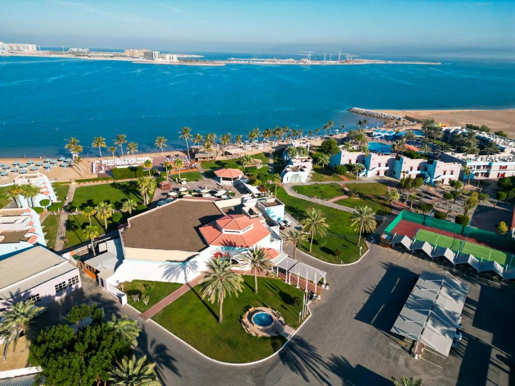 هتل BM بیچ ریزورت - BM Beach Resort
