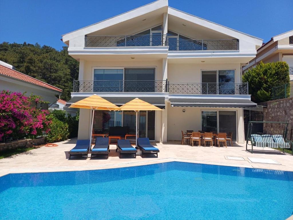 هتل ویلا سانرایز - Villa Sunrise