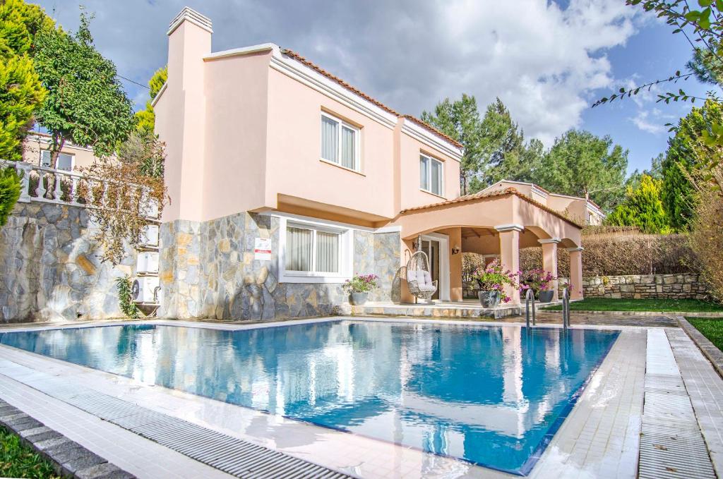 پاین کلاب آپارت هتل - Pine Club Apart Hotel