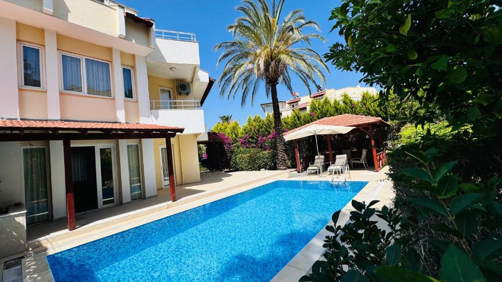 هتل کوزی 4 بی آر ویلا وید پول در کادریه بلیک Cozy 4BR villa with Pool in KadriyeBelek