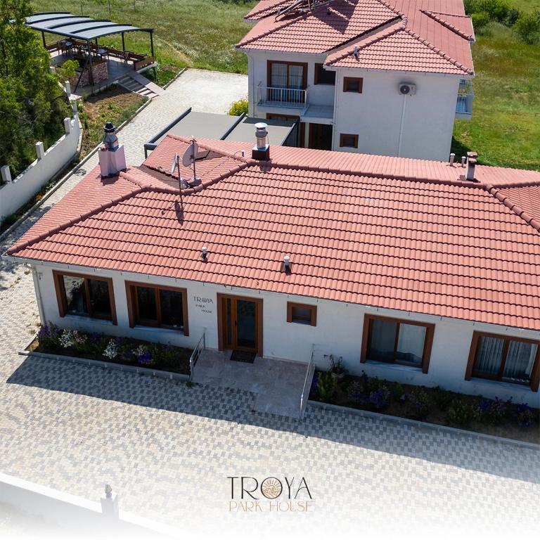 هتل تروییا پارک هاوس - Troya Park House