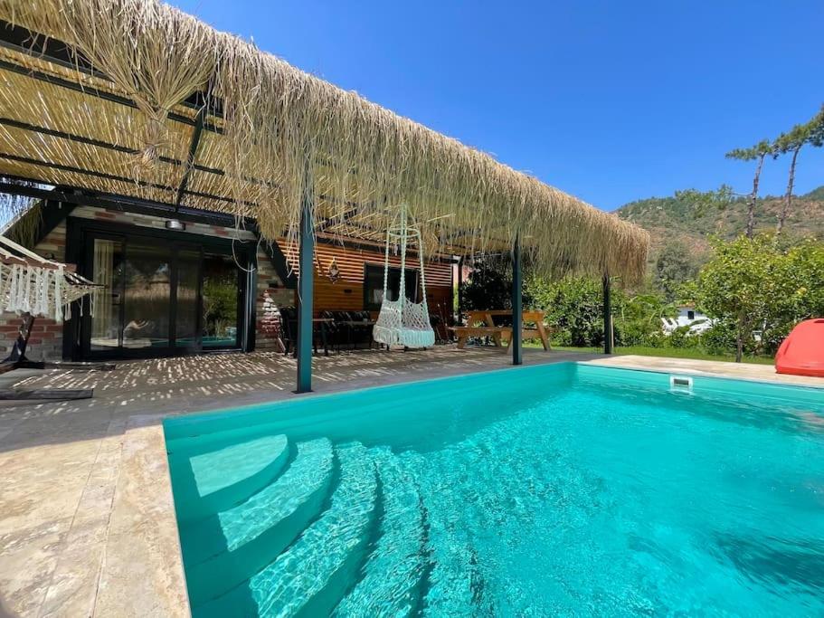 هتل مارماریس-هیسارؤنی ند اوزل هاوزلو ویلا 3 - Marmaris-Hisarönü'nde Özel Havuzlu Villa 3