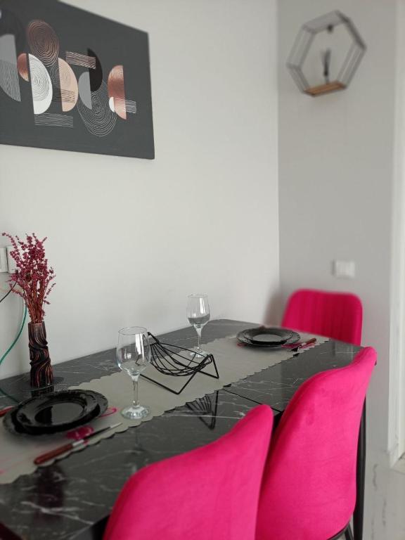 هتل فلامینگوش-استایلش آپارتمانز 3 مین فروم د بیچ Flamingo-stylish apartments 3 min from the beach