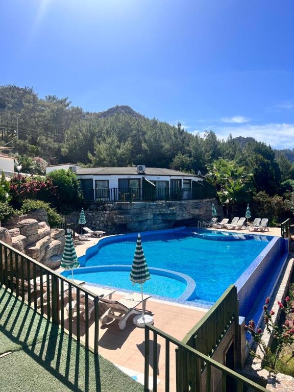 تراس ارهانیه هتل - Teras Orhaniye Hotel