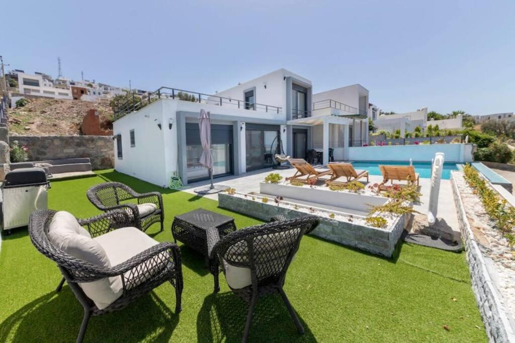 هتل 3BR-ویلا ویت پرایوت پل، بی بی کیو، سی ویو-بودروم یالی کاواک 3BR-Villa with Private Pool, BBQ, Sea View-Bodrum Yalikavak