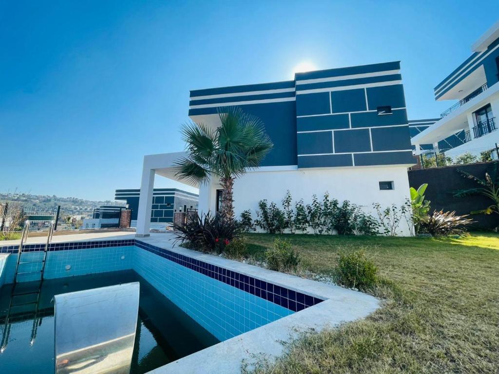هتل لاکچری ویلا میت پرایوت پُول - Luxury Villa mit privatem Pool
