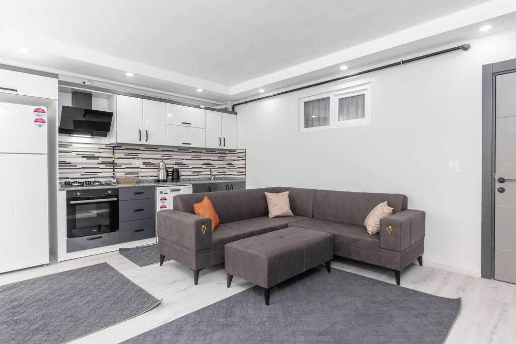 هتل 6-شهیر مرکزinde بیوک مدرن دایر - 6-Şehir Merkezinde Büyük Modern Daire