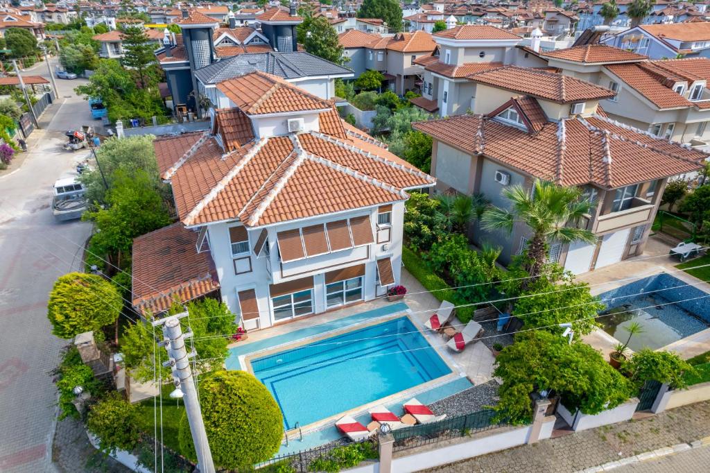 هتل روزاسی Villa ایچملر - Rosaceae Villa İçmeler