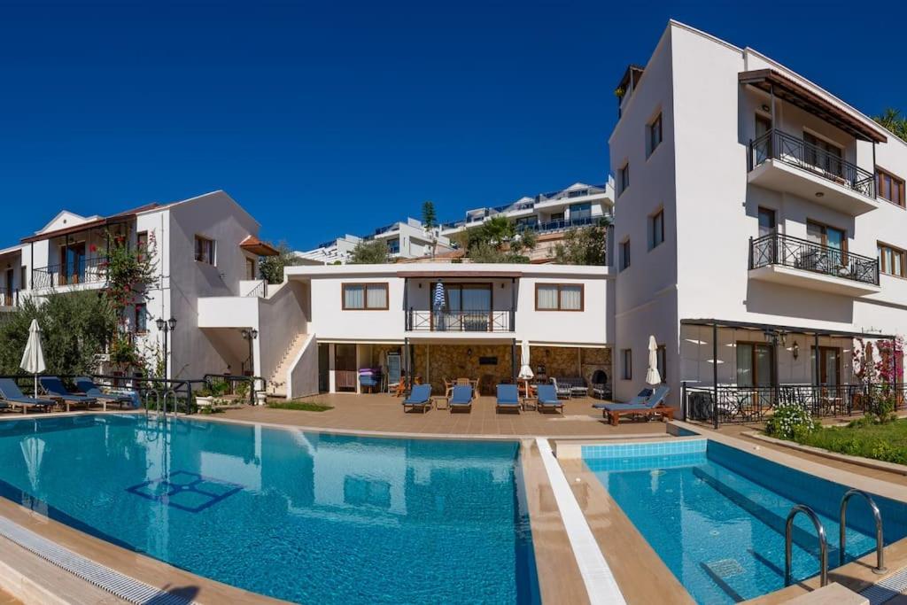 هتل کیوز تراس سیویو @کالکان آنتالیا Q's Terrace Seaview @Kalkan Antalya