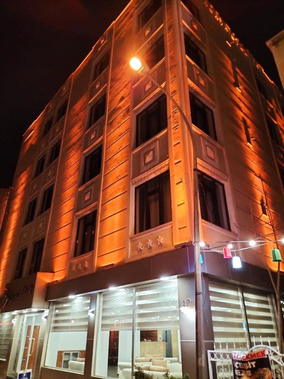 پیر و تل هتل - Pirotel Hotel