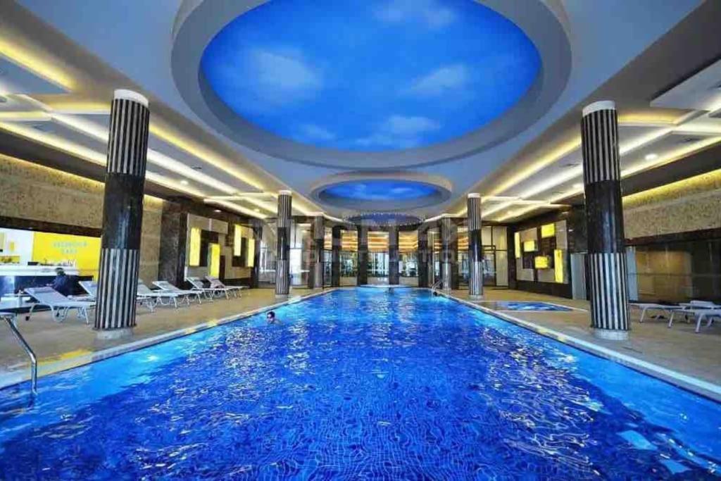 هتل لاکچری پنت هاوس ویت اَمِیزینگ سی ویو فِرست رو Luxury penthouse with amazing sea view first row