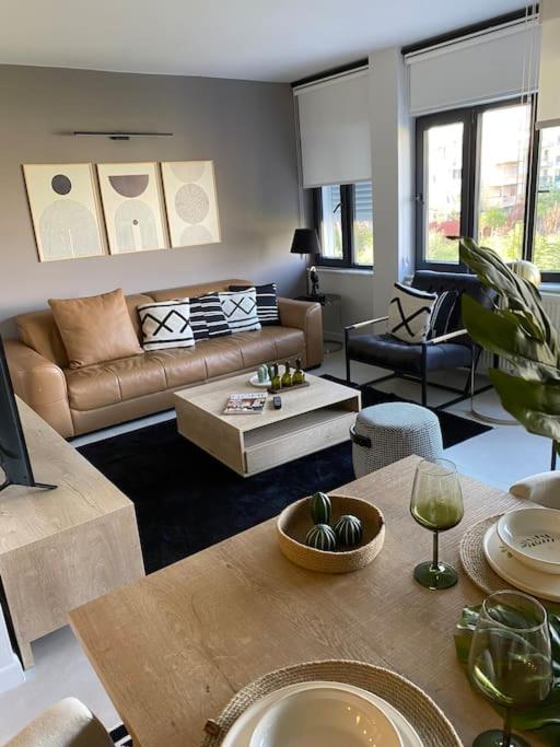 هتل دو به علاوه یک لوکسی فلت، نزدیک اُلد تاون - 2+1 Luxury flat ,near Old Town