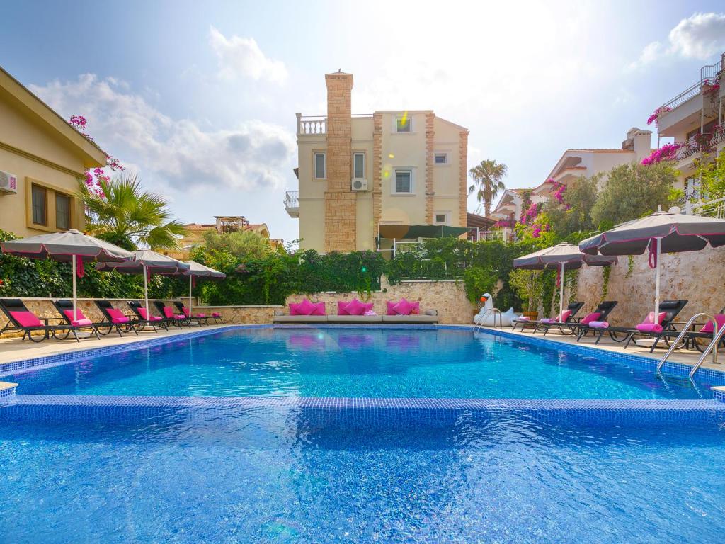 هتل کالکان سوئیتس ۲۰۲ Kalkan Suites 202