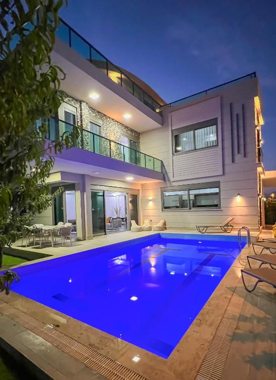هتل لیوینگ دریم ویلا هارمونی Living Dream Villa HARMONY