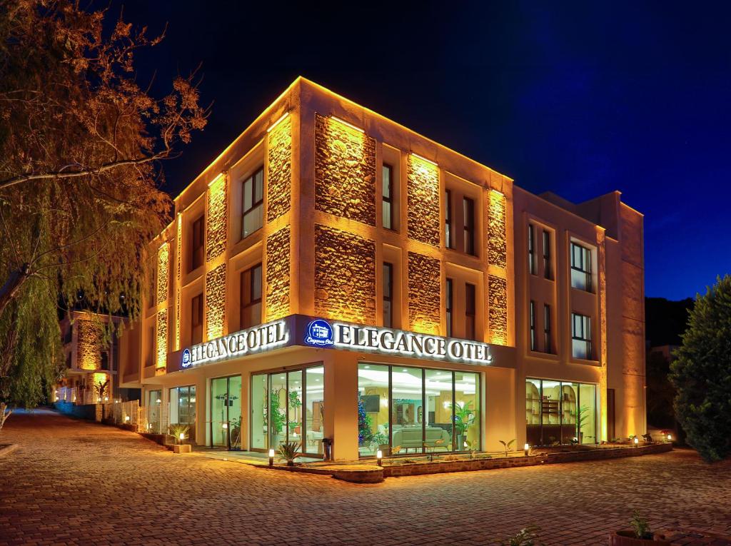 گولوک الگانس هتل Güllük Elegance Otel